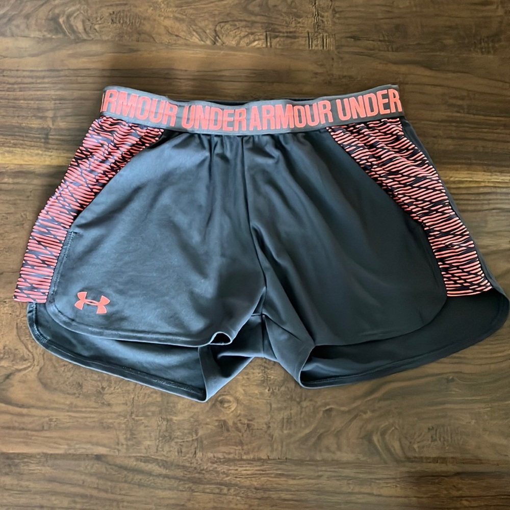 Women’s Under Armor Shorts Size S